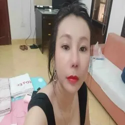 Berliner Erotikmodell Mii - ASIAHUREN