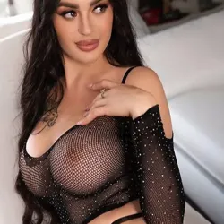Berliner Erotikmodell Saima - BEGLEITSERVICE