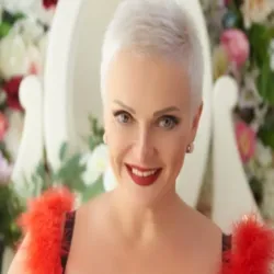 Berliner Erotikmodell Elina - HAUSHOTEL