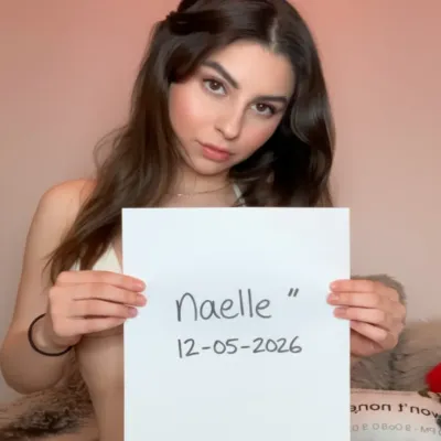 Naelle Sexy