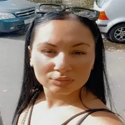 Berliner Erotikmodell Sarah - PRIVATMODELLE