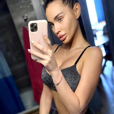 Privatmodell Yulia