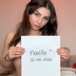 Blowjob Erotikmodell Naelle Sexy - HOBBYHUREN
